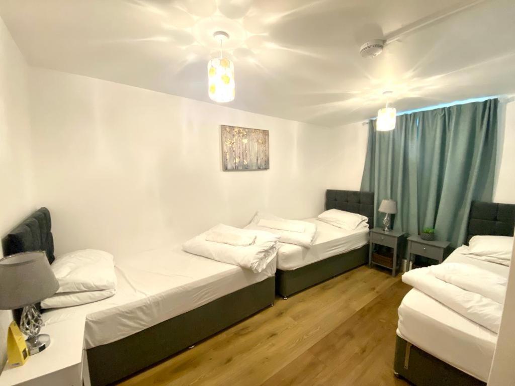 Central Suite, 3 Single Beds Bristol Exterior foto
